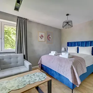 Lion Apartments - Villa Smolna 1 Hotel apartamentowy