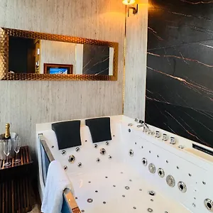 Mała Anglia Deluxe Rooms&spa Nocleg ze śniadaniem